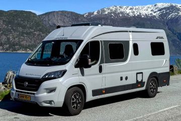 Voorzijde Pössl Roadcruiser Bemiddelingscamper te koop bij Campertrek