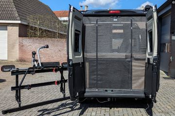 Insectenhor voor de achterdeuren