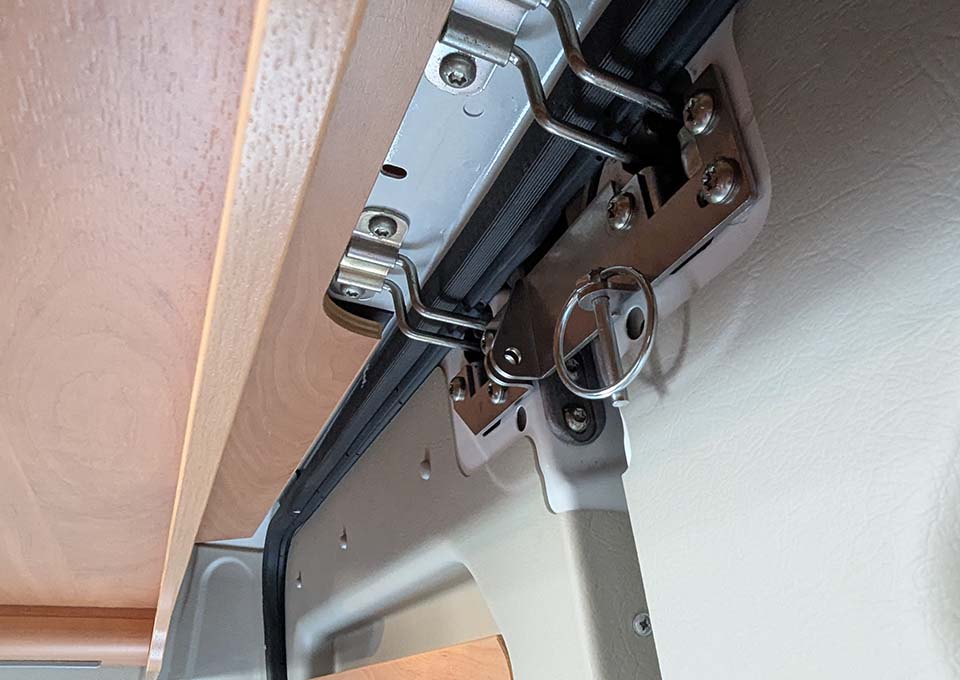 Voorbeeld van een gemonteerde Prickstop vergrendeling voor de achterdeuren