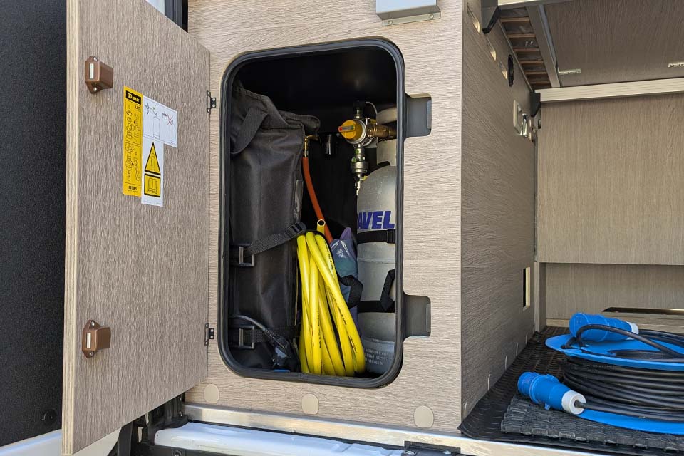 Gasflessenkast in de P&ouml;ssl Roadstar 600L uit 2026